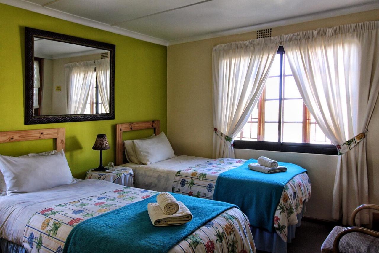 Zoete Inval Hostel Hermanus Exterior foto