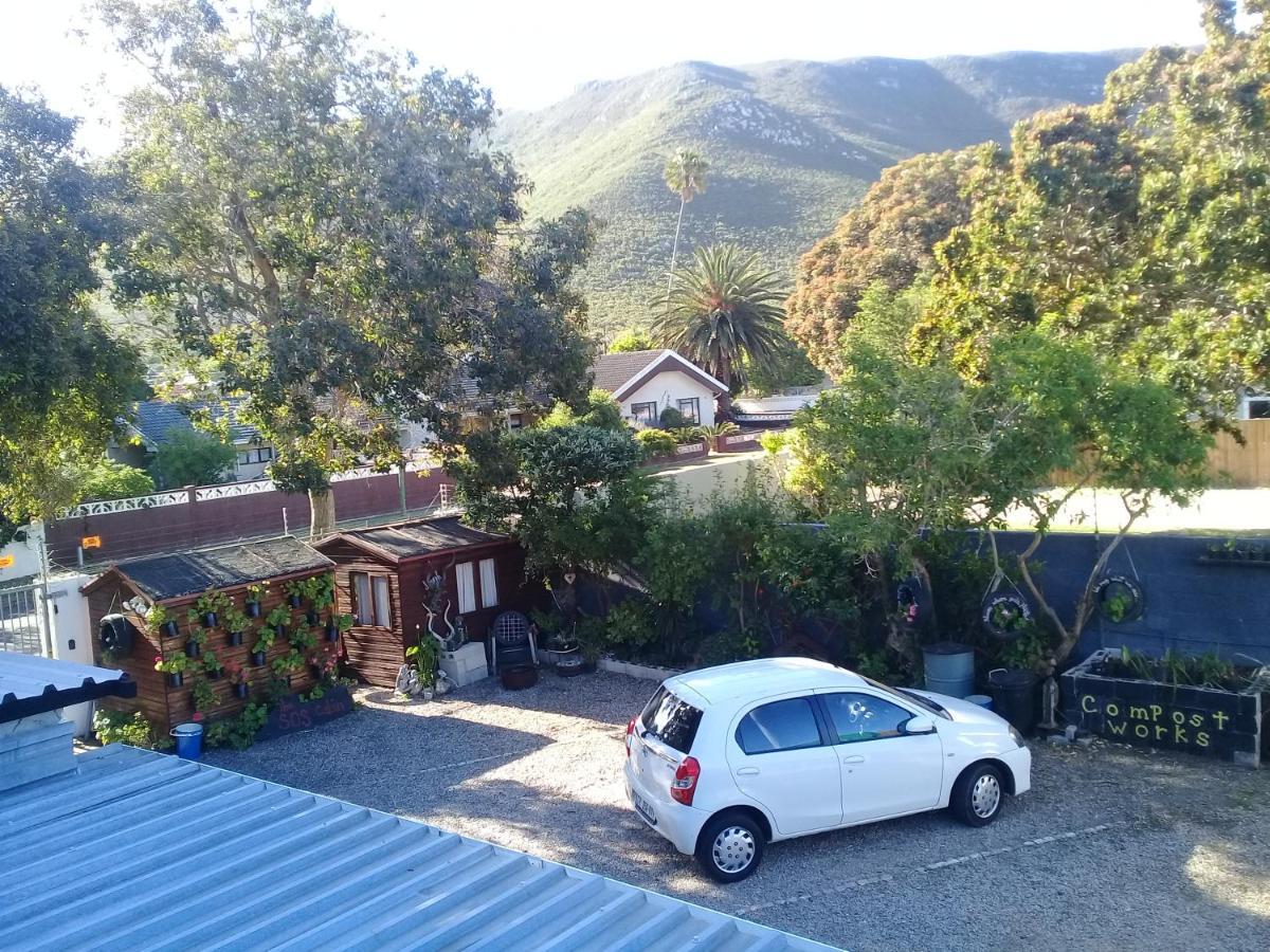 Zoete Inval Hostel Hermanus Exterior foto