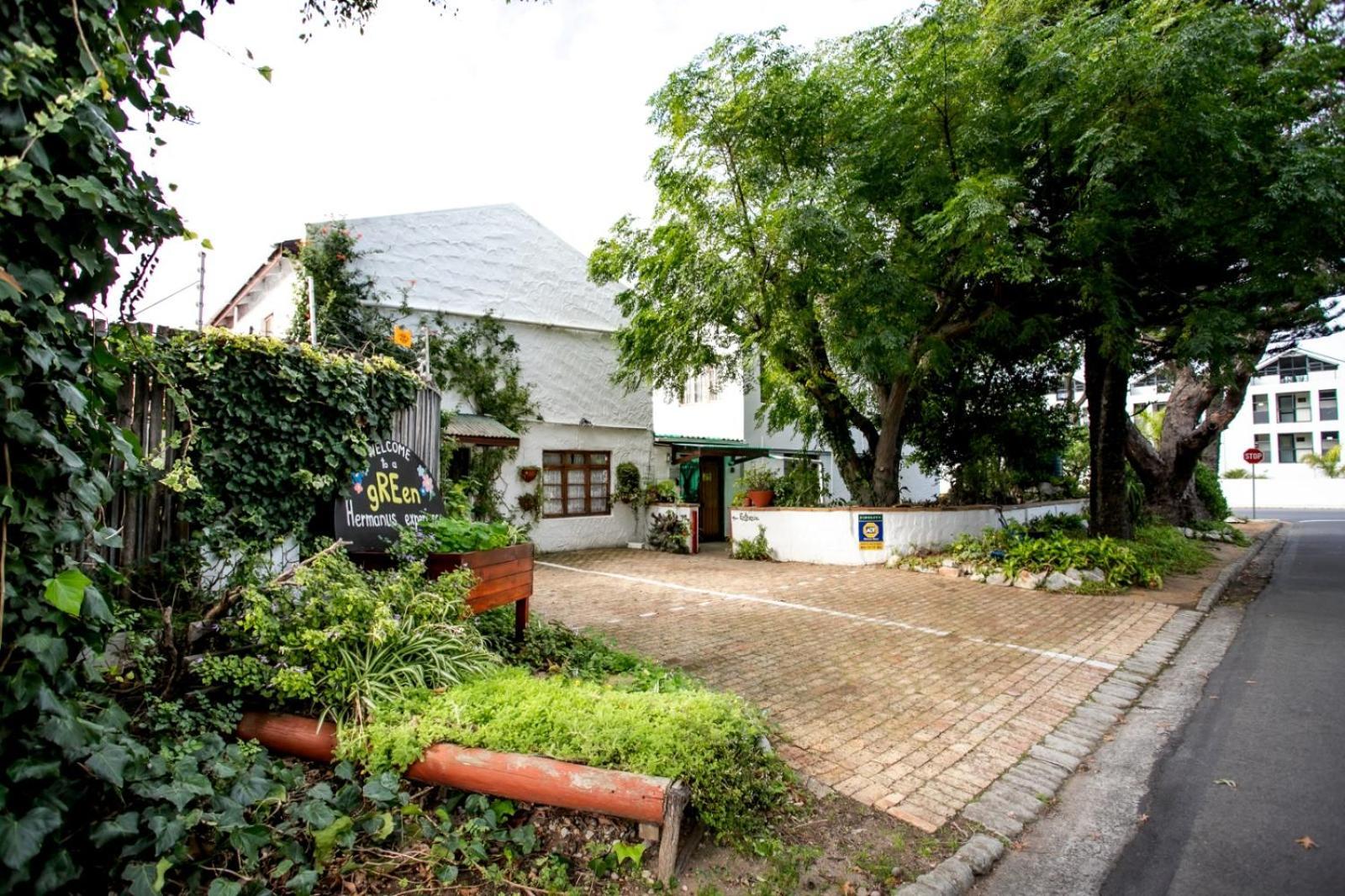 Zoete Inval Hostel Hermanus Exterior foto